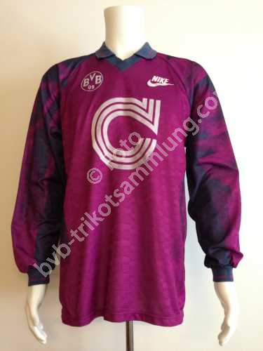 Nike Spielertrikot aus der Saison 1992 von Unbekannt  Nike Spielertrikot aus der Saison 1992 von Unbekannt