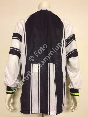 Nike Spielertrikot aus der Saison 1996 von Unbekannt  Nike Spielertrikot aus der Saison 1996 von Unbekannt