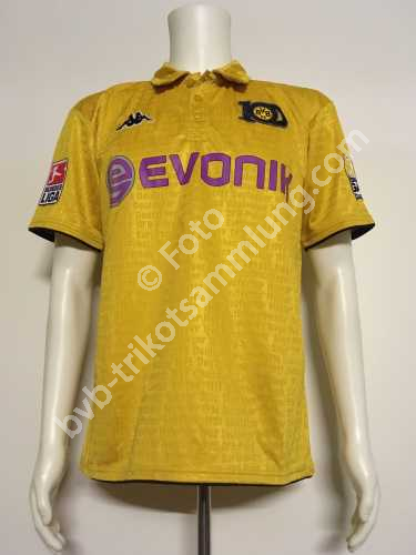Kappa Fantrikot aus der Saison 2009 von Mats Hummels  Kappa Fantrikot aus der Saison 2009 von Mats Hummels