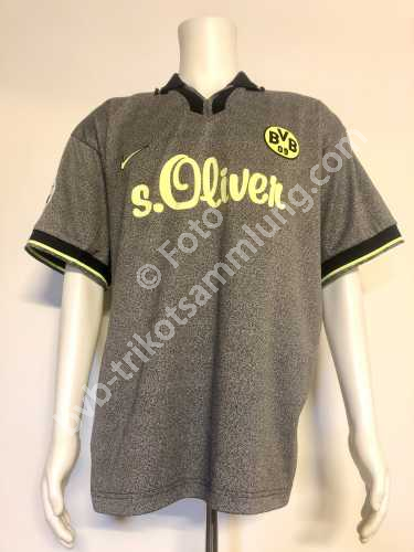 Nike Matchworn aus der Saison 1997 von Jörg Heinrich Nike Matchworn aus der Saison 1997 von Jörg Heinrich