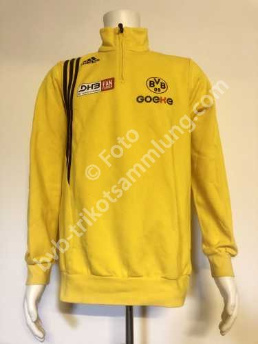 Adidas Matchworn aus der Saison 2011 von ist unbekannt  Adidas Matchworn aus der Saison 2011 von ist unbekannt