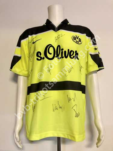 Nike Spielertrikot aus der Saison 1997 von Heinz Trill  Nike Spielertrikot aus der Saison 1997 von Heinz Trill